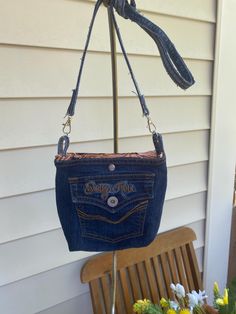 Bohemian Denim Shoulder Bag For Everyday Use, Denim Handbag, Denim Bag Diy, Denim Bags, Bags Diy, Denim Handbags, Denim Purse, Recycled Jeans, Denim Bag