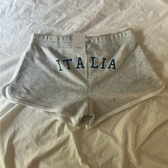 Brand New! Size 44 (Medium) But Fit More Like A Small! Have A Small Mark On Butt? Can Be Removed In Wash Jumper Shorts, Bday List, Stretch Denim Shorts, Polka Dot Shorts, Terry Shorts, American Eagle Shorts, Levi Shorts, Sweat Shorts, Floral Print Shorts