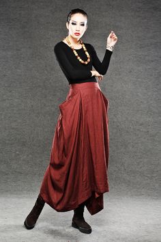 Maxi skirt Long skirt in red  linen skirts. $59.00, via Etsy. Winter Skirt Fashion, Linen Maxi Skirt, Comfortable Skirts, Chic Scarves, Belle Silhouette, Mode Boho, Trendy Skirts, Winter Skirt, Skirt Long