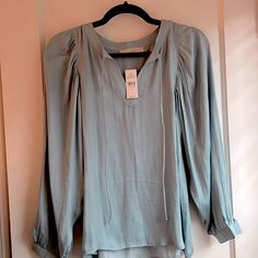 Nwt Loft Long Sleeve Gorgeous Blue Blouse. Size Xs. Light Blue Blouse For Fall Brunch, Light Blue Blouse For Brunch In Fall, Chic Light Blue Blouse For Fall, Lace Blouse Long Sleeve, Orange Blouse, High Neck Sleeveless, Tops Long Sleeve, Plaid Blouse, Petite Tops