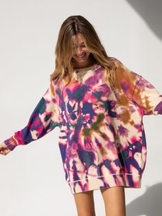 Taylor Oversized Sweater|Sunrise Tie-Dye-view 1 Tie Dye Pajamas, Fall Tie Dye Shirts, Tye Dye Outfits Fashion, Tie Dye Color Combinations, Tye Dye Ideas, Unique Tie Dye Patterns, Tie Dye Ideas, Tie Dye Crochet