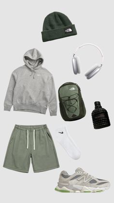 outfit Sporty Outfits Men Summer, Man Chill Outfit, Athletic Wear Outfits Men, Guy Clothing Aesthetic, Mens Outfits Athletic, Apple Headphones Outfit, Gym Casual Outfit, Sporty Boy Outfits, Sporty Guy Outfits