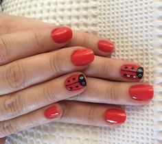 Ladybug nail Bumblebee Nails, Ladybug Nail Art, Kid Nails, Ladybug Nails, Nail Art Cute, Animal Nail Designs, Kids Nail Designs, Pedicure Designs Toenails, Crazy Nail Art