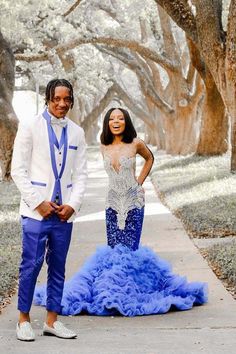 Blue Mermaid Prom Dress, Glitter Skirt, Tulle Train, Prom Photoshoot, Prom Inspiration, Prom Couples, Sparkly Prom Dresses, Handmade Mermaid, Prom Poses