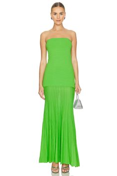 Introducing the Arlo Dress, the perfect addition to your wardrobe. Made with a slim fit and A-line design, this green dress elevates any outfit. With a strapless neckline and knitted fabric, this dress is both stylish and comfortable. Be the envy of the room with the Arlo Dress. Wedding Gown Simple Elegant, Wedding Gown Simple, Electric Green, Line Dot, Modern European, Strapless Neckline, Tube Dress, Vintage Aesthetic, European Style