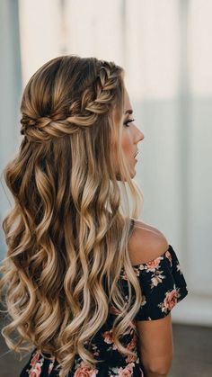 Formal Hairstyles For Long Hair Braid, Junior Bridesmaid Hair Half Up, Cute Prom Hairstyles For Long Hair, Gala Hair, Junior Bridesmaid Hair, Bridesmaid Hair Inspo, Personal Attendant, Senior Things, Graduation Hair