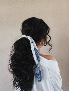 Dyed Hairstyles, Hairdos For Curly Hair, Hairstyles Volleyball, Curly Hair Inspiration, Women's Hairstyles, Elegante Casual, Hair Stylist Life, Volleyball Hairstyles