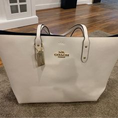 Never Used - Brand New Coach Purse Coach White Large Capacity Shoulder Bag, Chic Coach Bags With Large Capacity, Elegant Coach Bags With Large Capacity, Elegant Large Capacity Coach Bags, Bags Coach, Coach Purse, Coach Purses, Coach Bags, Color White