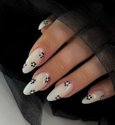 Bar Club Outfit, Shirt Nail Art, Black Nails Spring, Long Almond Shaped Nails Designs, Girly Black Nails, Clear Almond Nails Designs, Acrylics Almond Shape, Short Almond Nails Designs Summer, Ear Piercings With Gauges