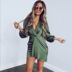 Gorgeous Short Olive Green Dress From Shop Hopes Brand New/ Never Worn! Sold Out Online Green V-neck Mini Dress, Green V-neck Dressy Mini Dress, Long Sleeve Flowy Dress, Olive Green Dresses, Tie Front Dress, Peach Dress, New Cut, Tie Dye Dress, Dyed Dress