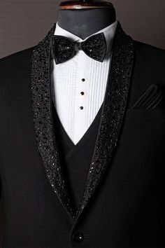 Black Suit Men Indian, Suit For Dulha, Black Suit For Reception Groom, Tux Design For Men, Blazer Outfits Men For Wedding, Tuxedo For Men Indian Wedding, Indian Tuxedo For Men