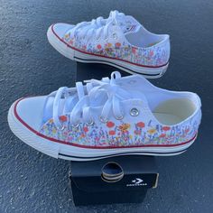 White Floral Print Sneakers With Round Toe, White Wedding Sneakers For Summer, White Floral Print Canvas Shoes For Spring, White Floral Print Canvas Shoes For Summer, Spring Wedding Sneakers With Round Toe, White Casual Sneakers For Wedding, White Casual Wedding Sneakers, Wedding Shoes White, White Low Top Converse