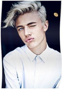 Color Rubio, Lucky Blue Smith, Mens Hair Colour, Lucky Blue, Platinum Hair, Hair And Beauty, Bleached Hair, Long Hairstyles