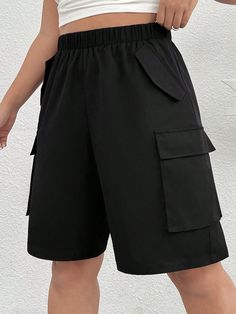 Black Casual Collar  Woven Fabric Plain Wide Leg Embellished Non-Stretch  Women Plus Clothing Cargo Shorts Black, Short Cargo, Black Hair Clips, Shorts Plus Size, Denim Jeans Fashion, Shorts Cargo, Jeans Fashion, Plus Size Shorts, Inspiration Mode