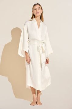 Inez Washable Silk Robe White Silk Robe With Fuz, Luxury White Robe, White Robe Long, White Robe Sunglasses, Lunya Robe, Washing Clothes By Hand, Silk Cami, Silk Robe, Silk Slip Dress