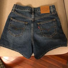 Levi’s 80s Mom Shorts. High Waisted. Brand New. Purchased From Nordstrom In 2023. Clothing Etiquette, Organized Clothes, 80's Clothes, Diy Cutoffs, 80s Clothes, 80s Mom, Levi 501 Shorts, 80s Shorts, 80s Clothing