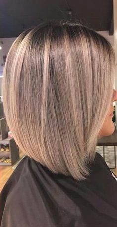 Mom Hairstyles, Brown Blonde Hair, Hair Color And Cut, Trendy Hair, Thinning Hair, Medium Length Hair Cuts, Great Hair, Blonde Hair Color, Balayage Hair