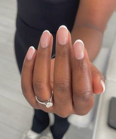 Simple Nail Ideas Dark Skin, Wedding Nails For Bride Brown Skin, Black Woman French Tip Nails, French Nails On Brown Skin, Nails Inspo Brown Skin, Natural Looking Nail Ideas, Soft Life Nails, Short Gel Extension Nails Ideas, Bridal Nails Round