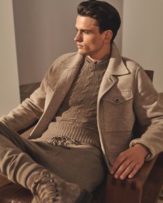 Classic Luxury Fall Suits, Luxury Menswear-inspired Suits For Fall, Luxury Gentleman's Fall Outerwear, Men’s Fall Old Money Outfits, Ralph Lauren Fall 2022 Men, Simon Nessman, Captain America Suit, Tailored Suits, Ralph Lauren Men