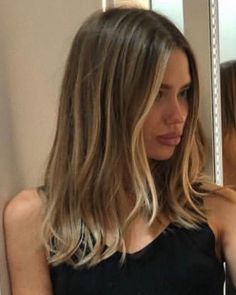 Rambut Brunette, Blonde Hair Transformations, Brown Hair Inspo, Brunette Hair With Highlights, Dirty Blonde Hair, Blonde Hair Inspiration, Light Hair Color, Blonde Hair Looks