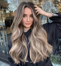 Light Chestnut Hair, Blonde Highlights With Lowlights, Strawberry Highlights, Blonde Highlights Ideas, Light Brunette Hair, Highlights Ideas, Chestnut Hair, Red Blonde Hair