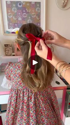 Hair Creations, Christmas Hairstyles, Christmas Hair, Braiding Hair, Kids Hairstyles, Hair Hacks, Cute Hairstyles, Girl Hairstyles