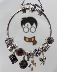 Harry Potter Pandora Bracelet, Harry Potter Pandora Charms, Pulsera Pandora Charms Ideas, Pandora Charms Aesthetic, Pandora Bracelet Aesthetic, Pandora Aesthetic, Harry Potter Charm Bracelet, Pandora Harry Potter, Cer Nocturn