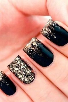 70 Sparkling New Year Eve Wedding Ideas | HappyWedd.com Gel French Manicure, New Years Eve Nails, Gold Glitter Nails, Gold Nail, Black Nail Designs, Super Nails, New Year's Nails, Gel Nail Designs, Prom Nails