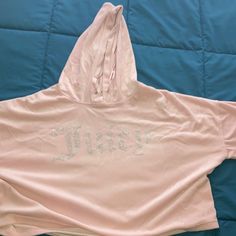 Y2k Juicy Couture Cropped Hoodie. Never Worn Once And Is Velvet. Selling To A Good Home Y2k Juicy Couture, Couture Tops, Cropped Hoodie, Juicy Couture, Womens Tops, Velvet, Sweatshirts Hoodie, Couture, Sweatshirts