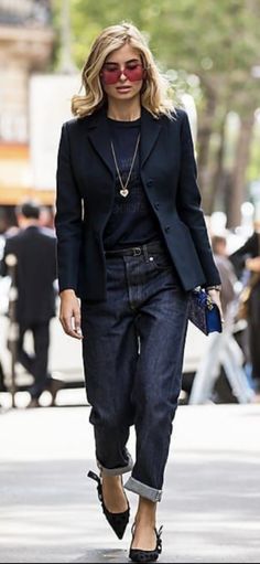 How To Wear Blazers, Outfit Elegantes, Moda Denim, Look Jean, Red Sunglasses, Moda Jeans, Blazer Jeans, Styling Inspiration, Mens Fashion Week