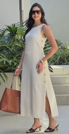 Elegant Summer Linen A-line Dress, A-line Linen Dress For Casual Summer Days, Elegant A-line Linen Beach Dress, Beige A-line Linen Dress For Summer, Luxury Linen Knee-length Maxi Dress, Girls Cotton Dresses, Women Blouses Fashion, Dinner Dress Classy, Dressy Casual Outfits