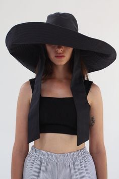 Beklina Voluminoso Tie Hat - Black Sun Hat Aesthetic, Sunhat Outfit, Big Hats, Hat Aesthetic, Oversized Hat, Windy Weather, Bucket Hat Black, Large Hats, Petite Outfits