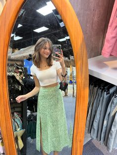 Patterned Skirt Outfit Summer, Goa Skirt Outfits, Green Maxi Skirt Outfit Aesthetic, Long Summer Skirts Outfits, Long Skirt Outfit Ideas Aesthetic, Floral Long Skirts Outfit, Summer Outfit Skirt Long, Pintrest Outfit Aesthetic Summer, Green Floral Maxi Skirt