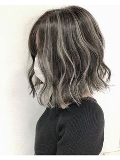 Skunk Hair Color, Skunk Hair, Ash Blonde Hair, Trendy Hairstyle, Gray Hair Highlights, Shot Hair Styles