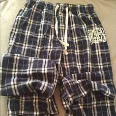 Runs Big Fits Like A Large Or Xl. Has A School Name On The Side Of The Leg. Never Worn Before Pjs Pants Aesthetic, Baggy Pajama Pants, Oversized Pjs, Epic Outfits, Plaid Pajama, Plaid Pajama Pants, Flannel Pajama Pants, Plaid Pajamas, Pants Color