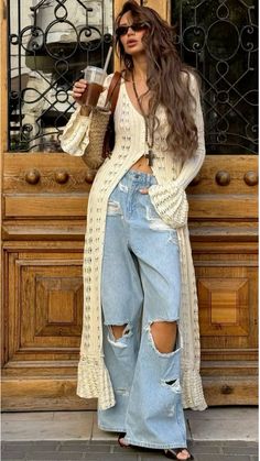 Boho Street Style 2024, Boho Inspired Outfits Bohemian Style, Bohemian Goth Outfits, Crochet Street Style, Goth Boho Outfits, Ethereal Casual Outfit, Country Goth, Clockwork Creepypasta, Long Flare Dress