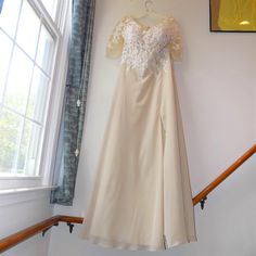 Nwt Jj's House Champagne & Cream Lace Wedding Gown/Mother Of The Bride Dress/ Vow Renewal Plus Size 16 Bust 41 Inches Waist 34 Inches Front Split Sheer Sleeve V Neck A Line *Faded Spot On Back Final Price Bridesmaid Wedding Dress With Sweep Train And Fitted Bodice, Floor-length Dresses For Brides During Prom Season, Floor-length Dress For Bride During Prom Season, Floor-length Dress For Bride In Prom Season, Mother Of The Bride Floor-length Dress With Sweep Train, Mother Of The Bride Dress With Lace Bodice, Fitted Cream Gown For Bridesmaid, Floor-length Bridesmaid Wedding Dress With Sweep Train, Floor-length Lace Bodice Evening Dress For Wedding