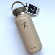 Nwt! Hydro Flask Taproot Whole Foods Limited Edition Colorway Smoke-Free Home Pet-Free Home Western Water Bottles, Brown Hydro Flask, Hydro Flask Aesthetic, Flask Aesthetic, Hydro Flask Colors, Hydro Flask Accessories, School Things, School Accessories, Hydro Flask