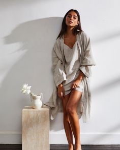 100% French Flax Linen Robe in Oatmeal – Bed Threads Best Loungewear, Girls Loungewear, Linen Sleepwear, Bed Threads, Linen Robe, Homewear Woman, Natural Clothing, Homewear Fashion, Elegante Casual