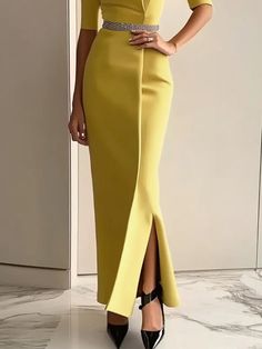 Asymmetrical Plain Regular Sleeve Elegant Party Dress Fitted Solid Color Maxi Dress For Cocktail, Fitted Yellow Maxi Dress For Banquet, Yellow Fitted Maxi Dress For Banquet, Fitted Yellow Midi Dress For Formal Occasions, Elegant Yellow Solid Color Dress, Spring Fitted Dress With Split Hem, Spring Party Dress With Split Design, Green Maxi Dress With Split Design For Party, Spring Bodycon Split Dresses