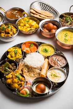 Indian Platter, South Indian Dishes, Dishes Recipe, Food Platter, North Indian Recipes