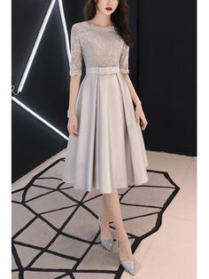 Modest Grey Midi Hoco Party Dress With Half Sleeves Hoco Party, Tea Length Homecoming Dresses, Classy Midi Dresses, Color Uva, Midi Dress Outfit, Outfit Elegantes, Knee Length Cocktail Dress, Satin Homecoming Dress, Tulle Homecoming Dress