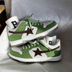 Color: White light green, Shoe size: 35 New Trend Shoes, Retro Fashion Women, Boyfriend Jean, Retro Mode, Retro Stil, Khaki Green, Black Aesthetic, Grunge Outfits