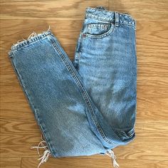 Super Cute Jeans In Great Condition! Never Worn, Washed Once Right After I Purchased Them. Size 26! Dynamite Clothing, Ultra High Waisted Jeans, Working Out Outfits, Clothes Jeans, Cute Outfits For School, High Waisted Mom Jeans, Fit Ideas, School Fits, Cute Jeans