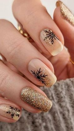 Mew Years Nails, Happy New Year Nails Designs, New Years Nail Designs, December Nails, I'm Grateful, Smink Inspiration, Her Nails, Snowflake Nails, Blue Nail