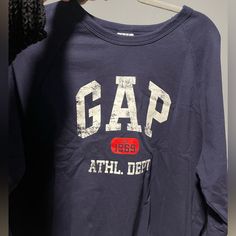 Womens Crewneck Sweater Brand New Size Large/Grande Gap Sweater, Womens Crewneck, Sweater Brands, Crewneck Sweater, Crew Neck Sweater, Gap, Sweaters For Women, Crew Neck