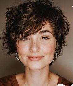 Short Curls Hairstyles, Shaggy Pixie Cut, Bixie Haircut, Vintage Haircuts, Shaggy Pixie Cuts, Shaggy Pixie, Cool Hairstyles For Girls, Amazing Hairstyles, Choppy Bob