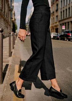 Damon Trousers - Mottled Grey - Virgin wool - Sézane Aw 23, Black Pants Outfit, Trouser Outfit, Visual Board, Work Clothes, Straight Leg Trousers, Work Wardrobe, Mode Inspiration, Office Outfits