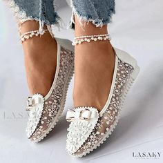 Lasaky - Chic Applique Bowknot Wedding Bridal Shoes with Lace Detailing and Split Joint Design Embroidered Loafers, Bridal Attire, Embroidery Shoes, Stylish Work Attire, Summer Sneakers, Professional Attire, Pointed Toe Heels, Work Attire, Outfit Casual