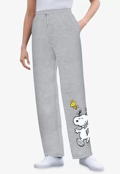 The softest fleece you'll ever wear made with an easy comfort fit now with a Peanuts twist! An elastic waist with drawstring sits slightly above the waist High Neck Swim Top, Snoopy Woodstock, Fleece Sweatpants, Tankini Set, Snoopy And Woodstock, Swimsuits For All, Peanuts Snoopy, Black Swimsuit, Swim Dress